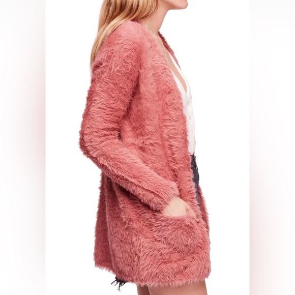 NEW FREE PEOPLE Faux Fur Cardigan✨HOST PICK ✨ - Picture 5 of 9